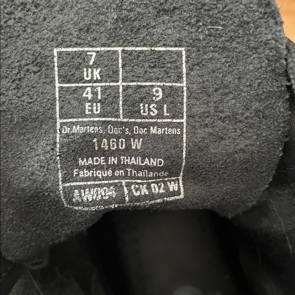 Doc Marten 1460 Boots Women’s Size 9 - Picture 3 of 4